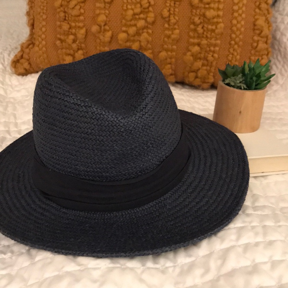 Banana Republic Hat woman